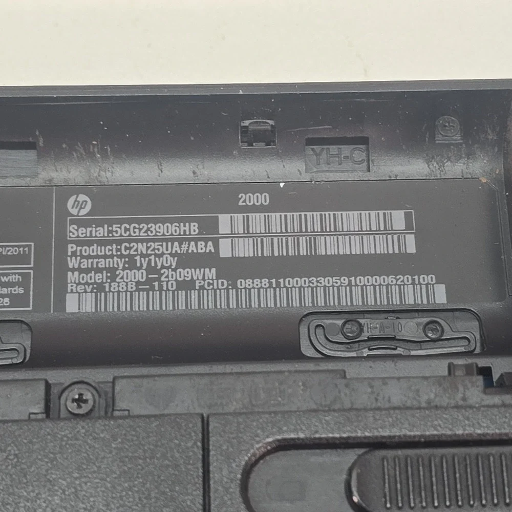 HP 2000 15.6